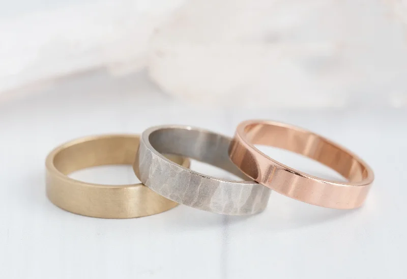 The Unisex Gold Wedding Band