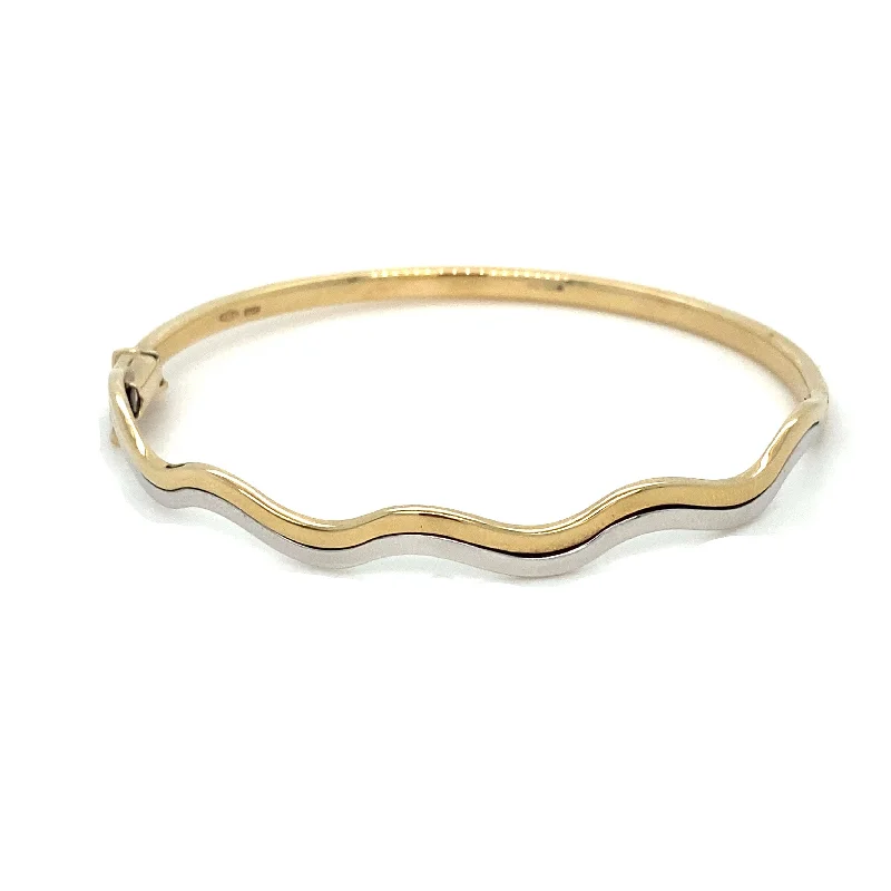 9K Yellow & White Gold Wavy Bangle