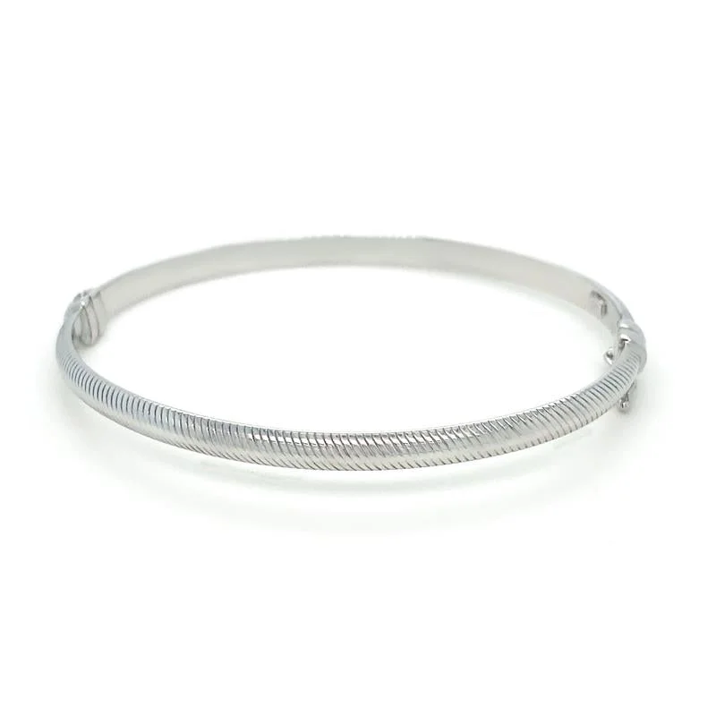 9K White Gold Diagonal Pattern Bangle