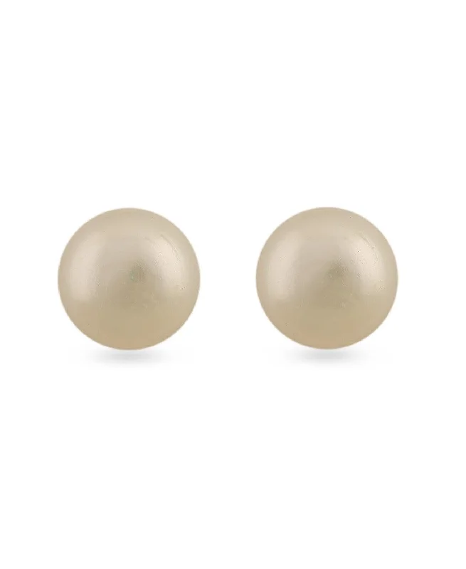 Classic White Pearl Studded Earring