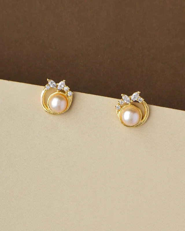 Classic Pearl Stud Earring