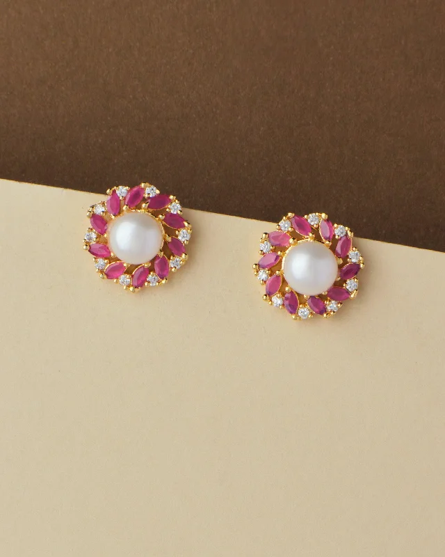 Classic Pearl Stud Earring