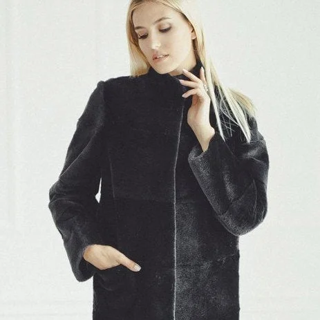 Beaver Fur Coat for Women (Black)