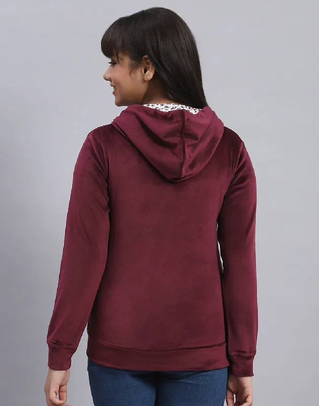 Girls Maroon Solid Hooded Full Sleeve Sweatshirt