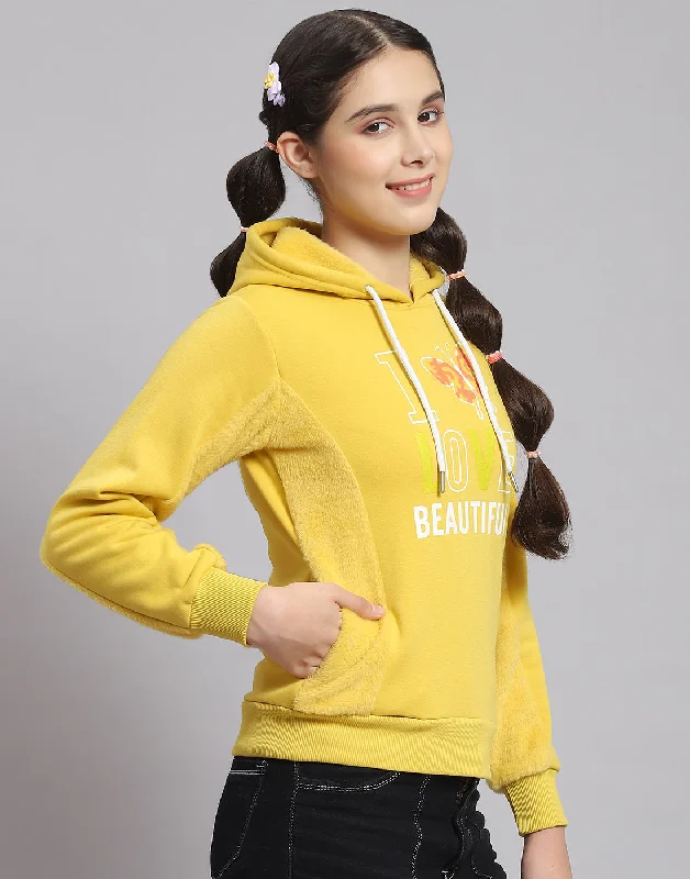 Girls Mustard Printed Hooded Full Sleeve Sweatshirt